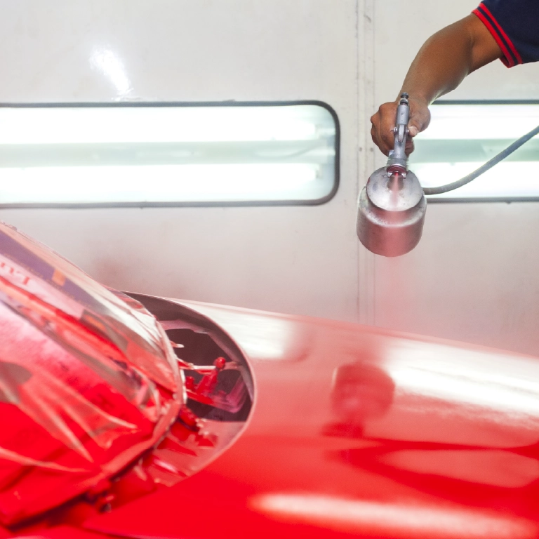 Malowanie maski samochodu