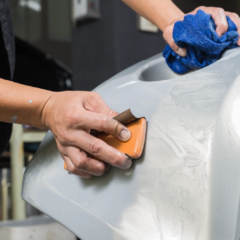 Szlifowanie części karoserii